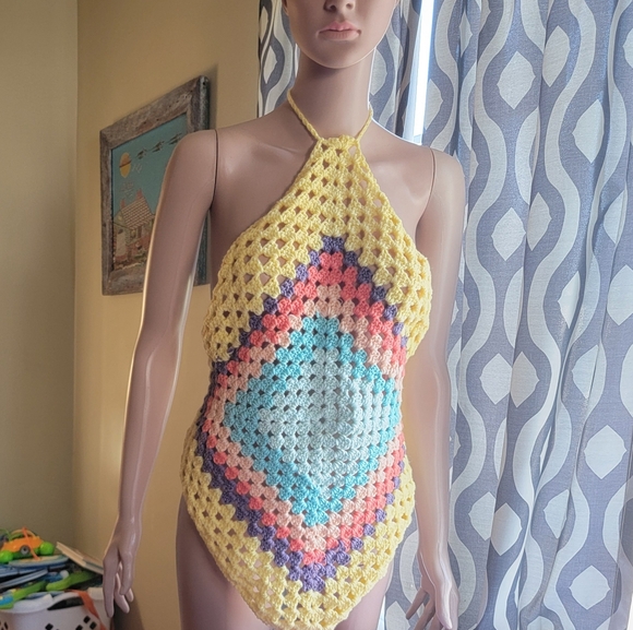Tops - Homemade crocheted crop top
